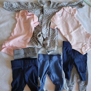 Preemie/Premature newborn/infant clothes bundle. (9 Items)